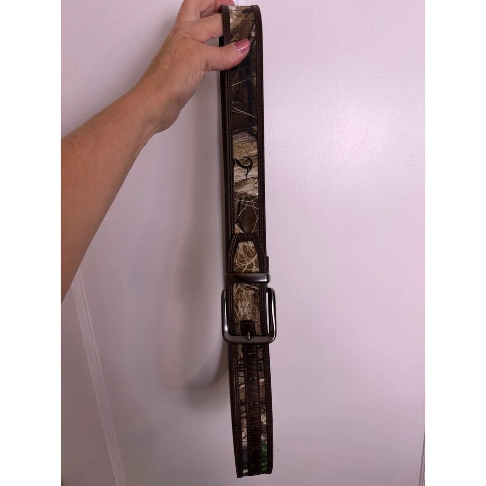 Realtree Mens Camo Reversible Belt Brown Faux Leather Trim Gunmetal Buckle 44in